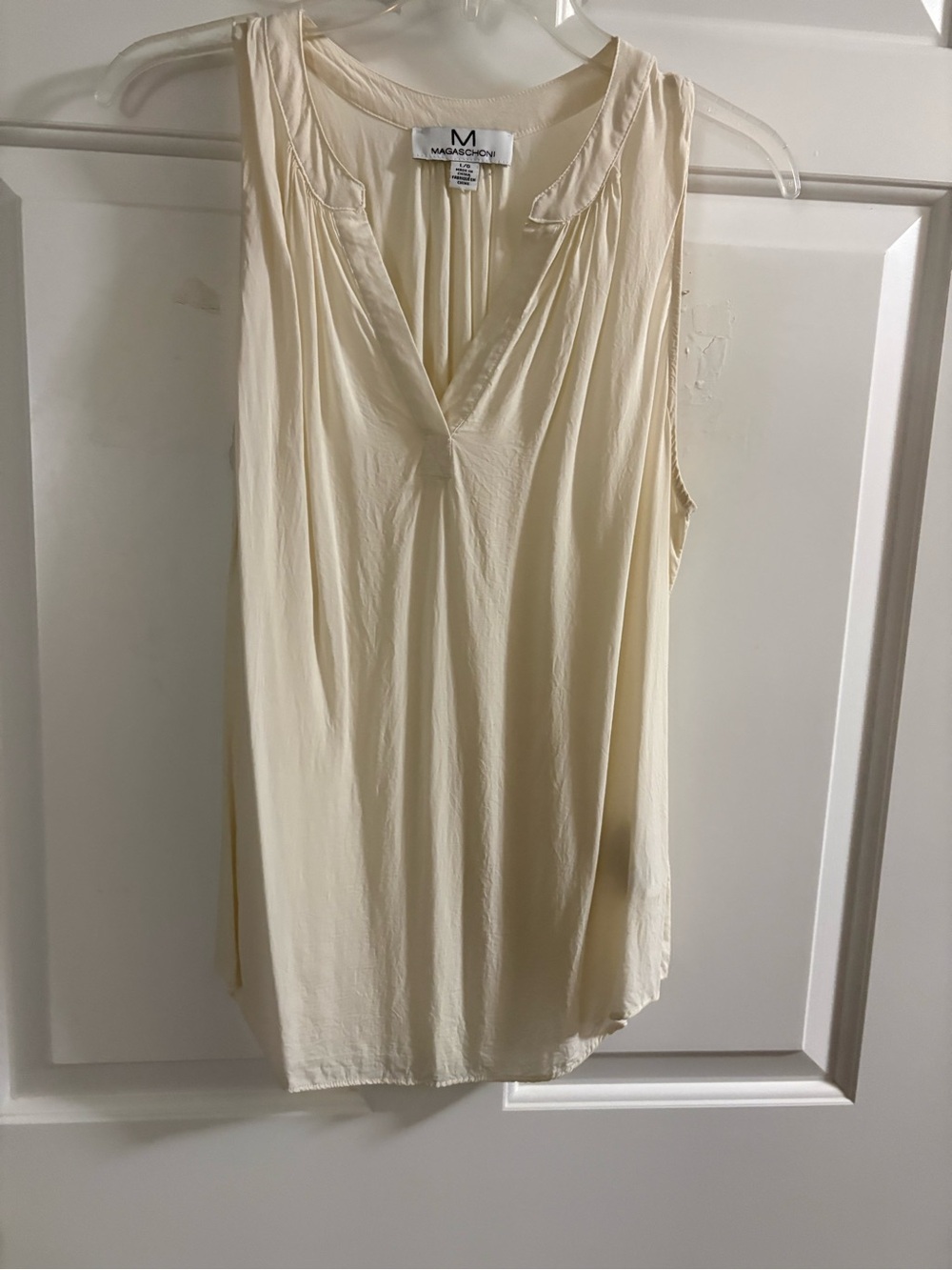 Magaschoni Cream V-Neck Sleeveless Top